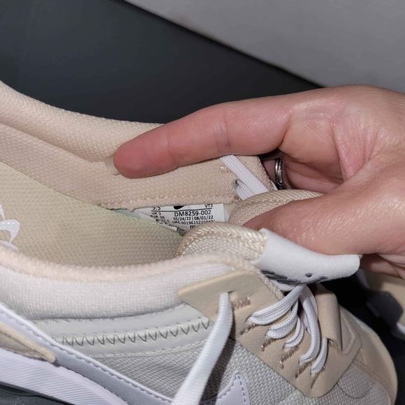 NEW Women's Nike Air max Pre-Day size 5.5 - Picture 10 of 10